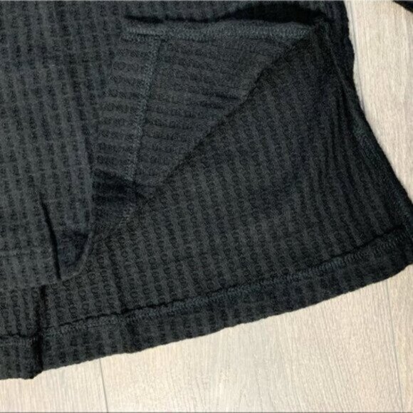 Revolve LNA Oversized Turtleneck Sweater Waffle Knit Slit Mock neck Black XS - Picture 15 of 16